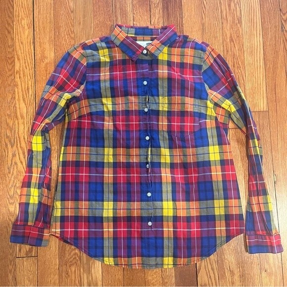 Old Navy Classic Poplin Button-Down Shirt in Clown Size Medium - Picture 4 of 8
